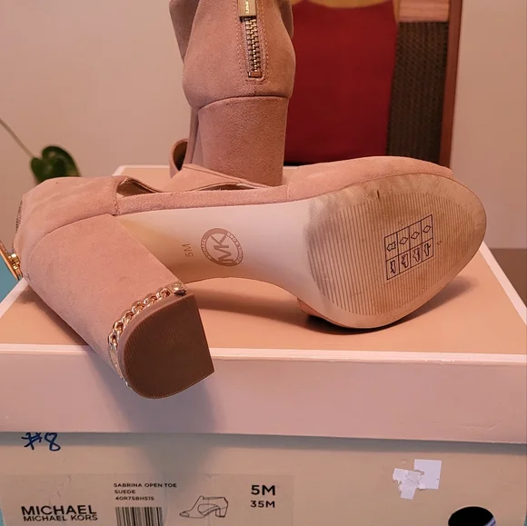 Michael Kors Suede heels - Picture 5 of 5
